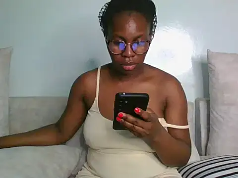 Snapshot of lisaa544 chatting on March 2, 5:19 am lisaa544 online show from March 2, 5:19 am