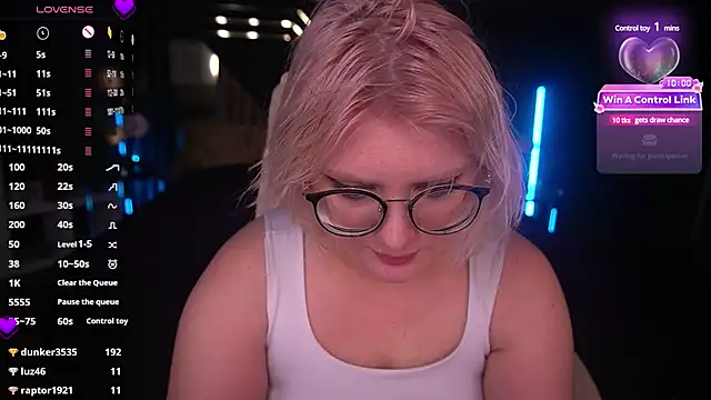 CoolTatis online show from January 24, 5:00 pm