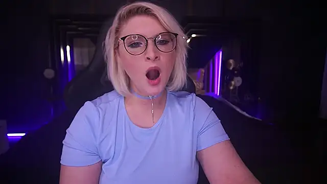 CoolTatis online show from March 12, 9:03 pm