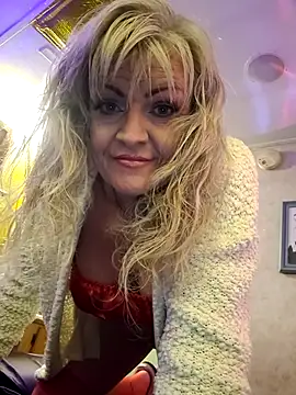 annika lately online show from November 23, 4:56 am