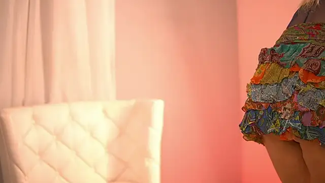 BritneyHudson online show from March 4, 4:49 am