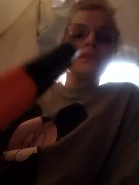 BritneyHudson online show from January 18, 4:22 pm