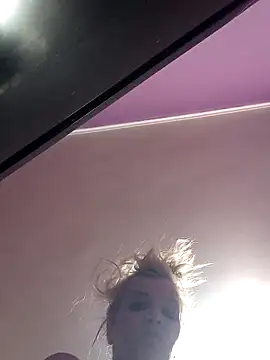 BritneyHudson online show from April 15, 5:31 pm