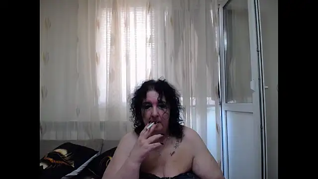 Snapshot of maturekorine chatting on June 29, 3:23 pm maturekorine online show from June 29, 3:23 pm