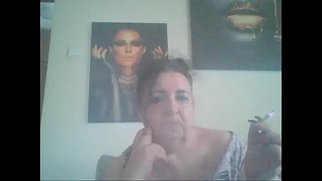Snapshot of maturekorine chatting on July 3, 10:43 am maturekorine online show from July 3, 10:43 am