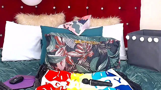 SEXYCARLITA09 online show from February 20, 11:32 pm