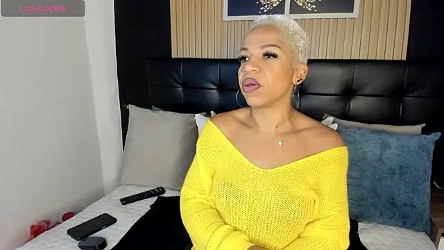 summer night  online show from February 12, 10:56 am