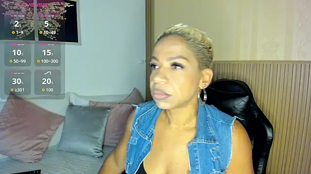 summer night  online show from October 13, 1:22 pm