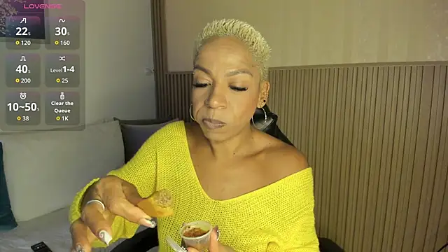 summer night  online show from October 21, 11:44 am