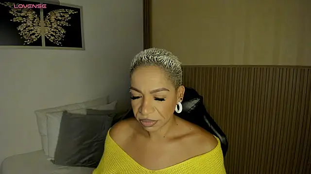 Snapshot of summer_night_ chatting on May 2, 11:59 am summer night online show from May 2, 11:59 am