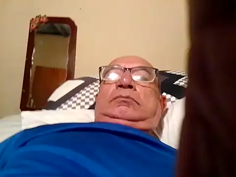 sincuenton24cmts online show from October 20, 1:17 am