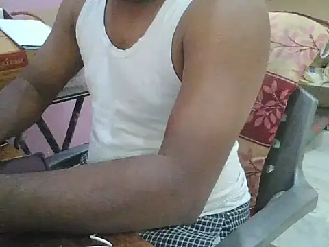 Snapshot of ITGuyhyd chatting on February 3, 8:41 am ITGuyhyd online show from February 3, 8:41 am