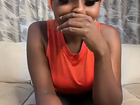 Snapshot of Chocolate_queen2 chatting on July 28, 10:32 am Chocolate queen2 online show from July 28, 10:32 am