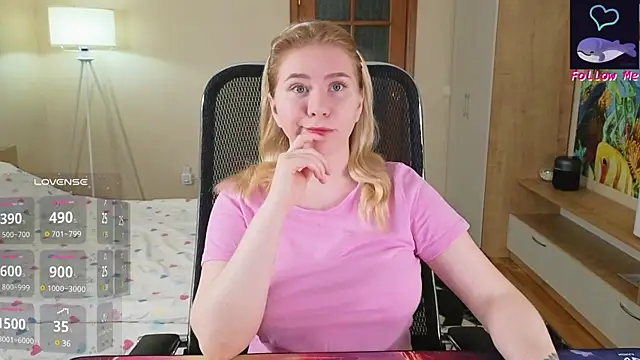 D0nna  online show from February 11, 9:46 pm