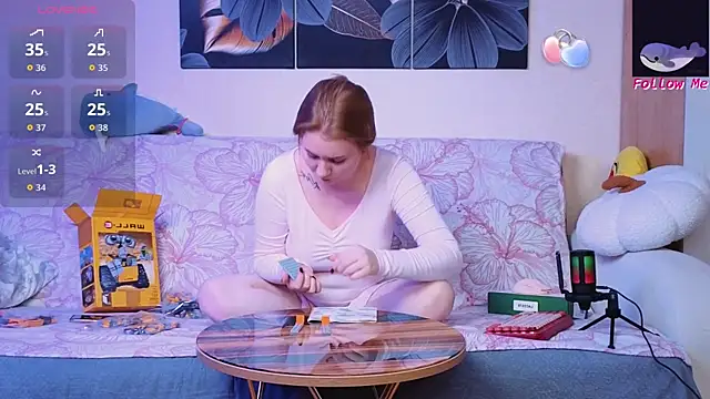 D0nna  online show from September 28, 7:41 pm