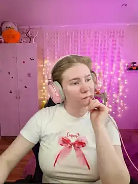 D0nna  online show from April 20, 11:24 am