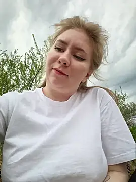 Snapshot of D0nna_ chatting on May 4, 2:46 pm D0nna online show from May 4, 2:46 pm