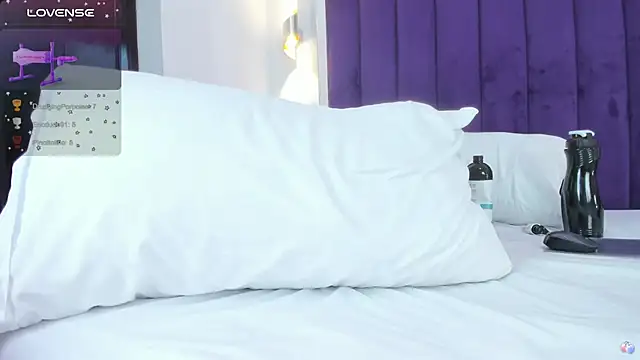 LindsyCater online show from January 18, 3:16 pm