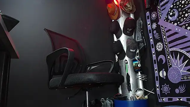 Dicaprioo  online show from March 14, 7:55 pm