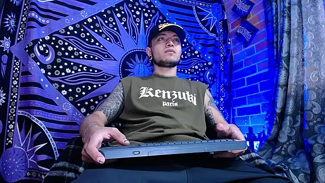 Dicaprioo  online show from October 6, 9:23 pm