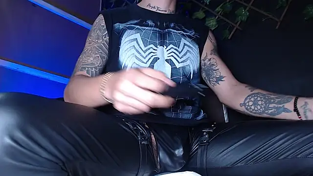 Dicaprioo  online show from October 11, 5:39 am