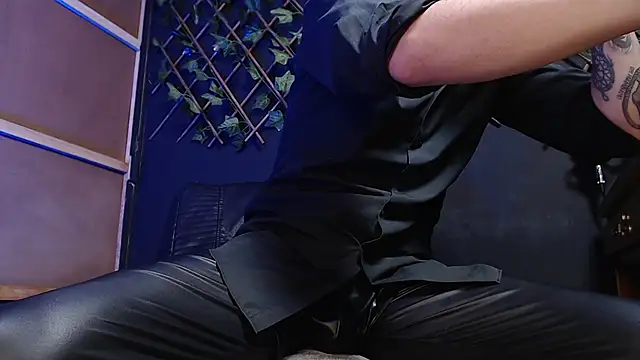 Dicaprioo  online show from November 26, 5:58 pm