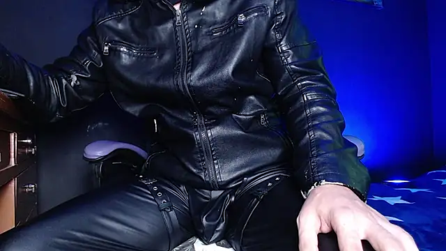 Dicaprioo  online show from February 21, 9:38 pm