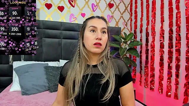 Snapshot of RubbyTaylor chatting on February 14, 2:33 pm RubbyTaylor online show from February 14, 2:33 pm