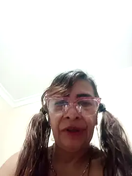 Snapshot of LITLESTAR chatting on February 4, 4:50 pm LITLESTAR online show from February 4, 4:50 pm