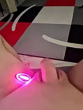 Szeltolo001 online show from January 9, 4:37 am