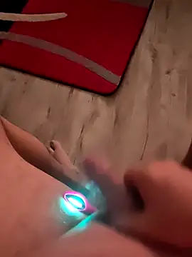 Szeltolo001 online show from January 12, 3:56 am