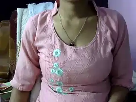 momo lov online show from December 29, 8:11 am