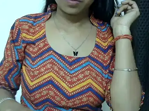 momo lov online show from February 22, 8:18 am