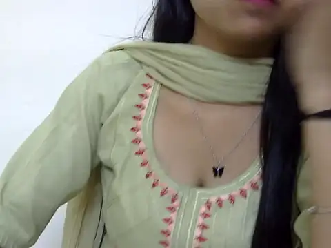 momo lov online show from March 18, 5:09 am