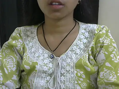 momo lov online show from September 27, 5:12 am