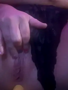 GinAnnTonic online show from October 3, 11:40 am