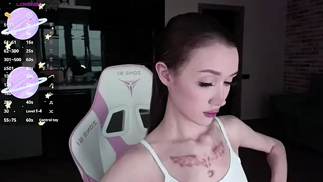 sweetiebones online show from February 12, 3:07 am