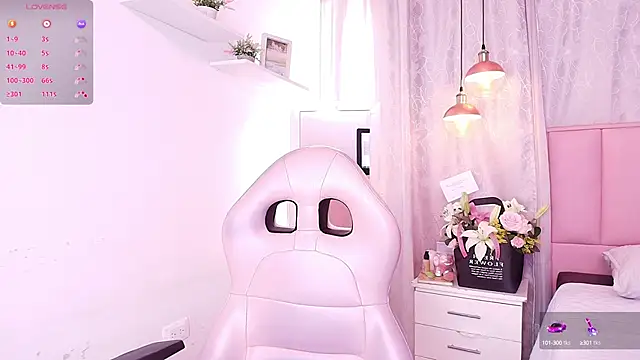 bella-green online show from March 12, 7:06 pm