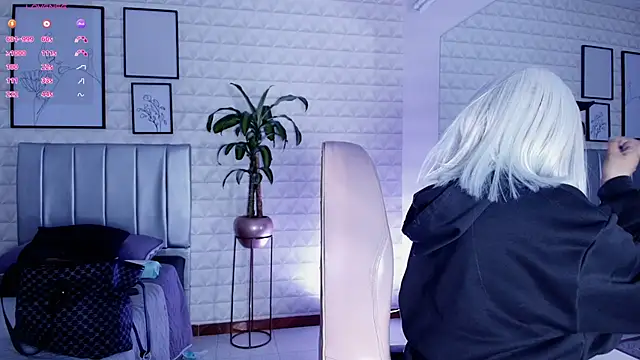 bella-green online show from September 24, 7:06 pm