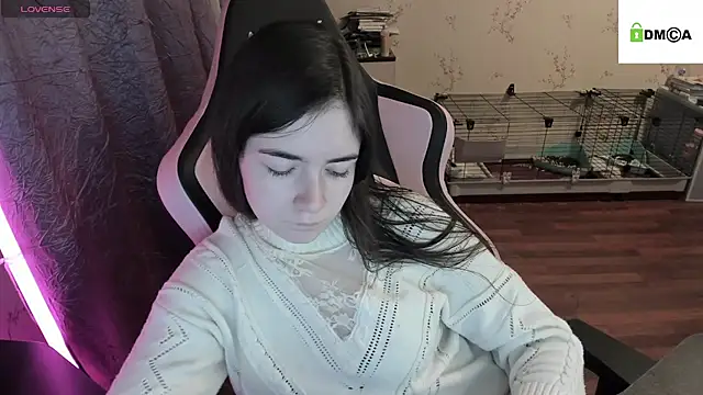 Snapshot of Crazy_forest_fairy chatting on January 13, 12:30 am Crazy forest fairy online show from January 13, 12:30 am