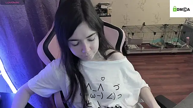 Snapshot of Crazy_forest_fairy chatting on January 18, 12:02 am Crazy forest fairy online show from January 18, 12:02 am