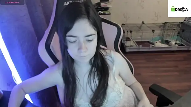 Snapshot of Crazy_forest_fairy chatting on February 2, 2:06 am Crazy forest fairy online show from February 2, 2:06 am