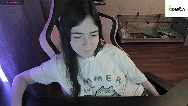 Snapshot of Crazy_forest_fairy chatting on February 9, 3:53 am Crazy forest fairy online show from February 9, 3:53 am