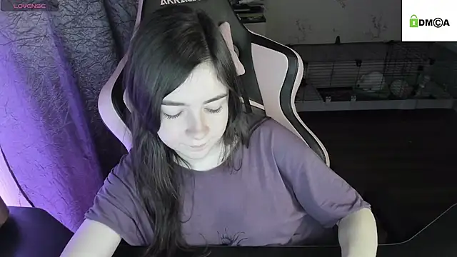 Snapshot of Crazy_forest_fairy chatting on February 24, 1:13 am Crazy forest fairy online show from February 24, 1:13 am