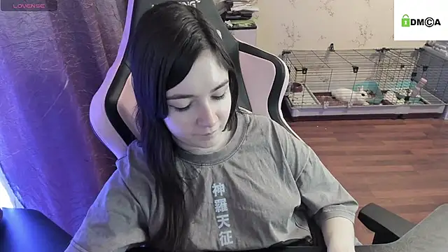 Snapshot of Crazy_forest_fairy chatting on February 26, 2:48 am Crazy forest fairy online show from February 26, 2:48 am