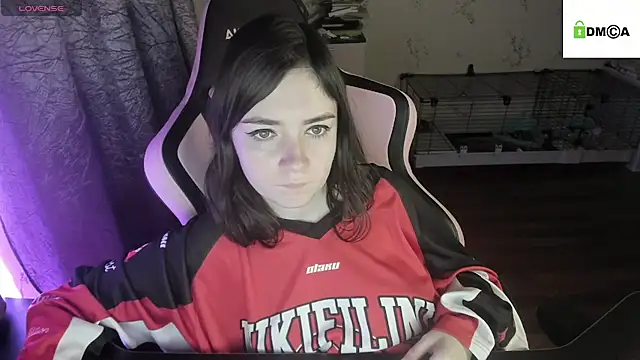 Snapshot of Crazy_forest_fairy chatting on February 28, 12:43 am Crazy forest fairy online show from February 28, 12:43 am