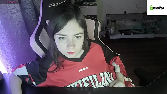 Snapshot of Crazy_forest_fairy chatting on February 28, 3:48 am Crazy forest fairy online show from February 28, 3:48 am