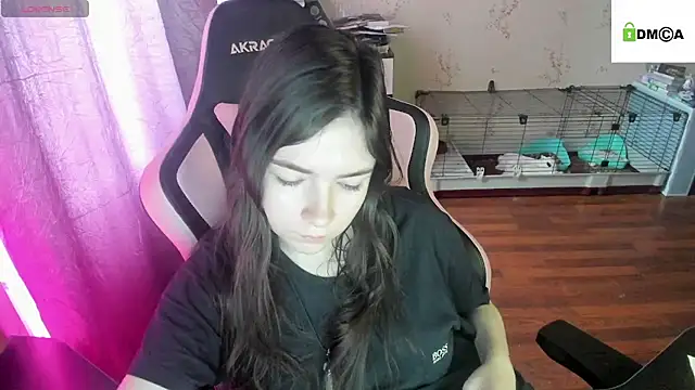 Snapshot of Crazy_forest_fairy chatting on March 12, 7:46 am Crazy forest fairy online show from March 12, 7:46 am