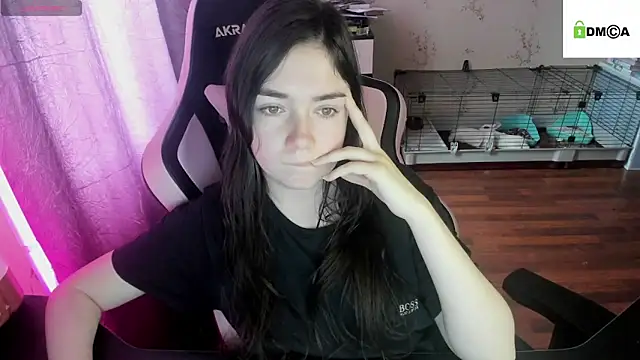 Snapshot of Crazy_forest_fairy chatting on March 12, 10:48 am Crazy forest fairy online show from March 12, 10:48 am