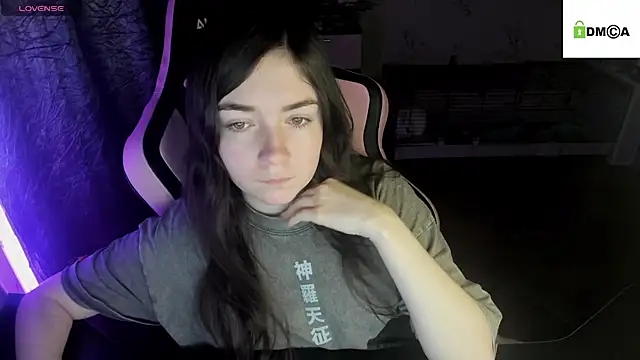 Snapshot of Crazy_forest_fairy chatting on March 17, 11:21 pm Crazy forest fairy online show from March 17, 11:21 pm